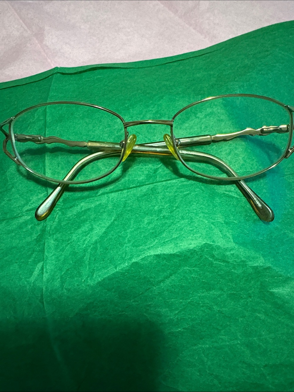 Splendor SP 600 Rose gold metal frames.